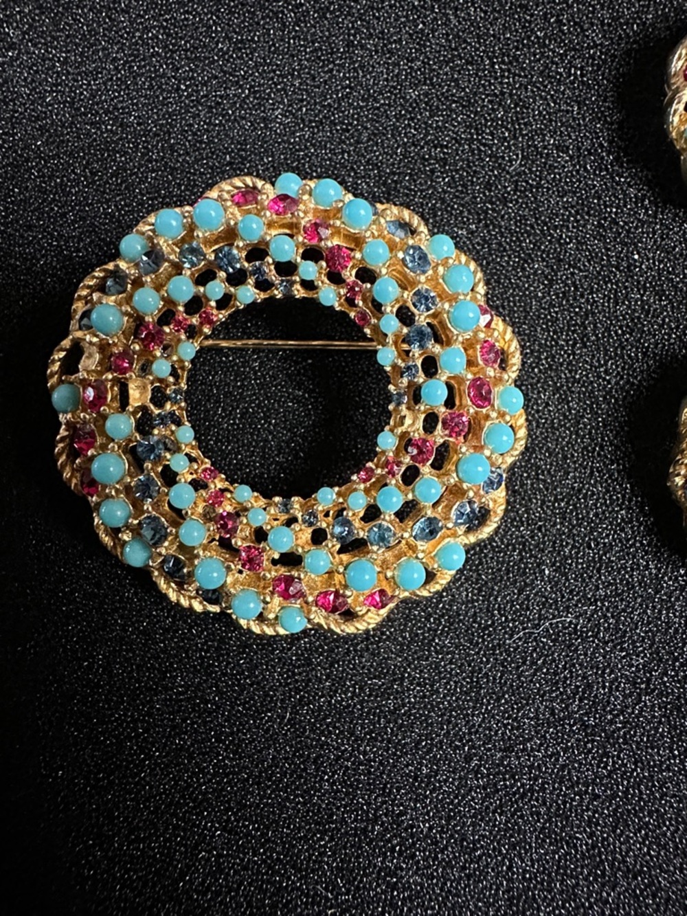 Vintage 1960’s Sarah Coventry Song of India Brooch and Clip-On Earring set - Picture 2 of 6